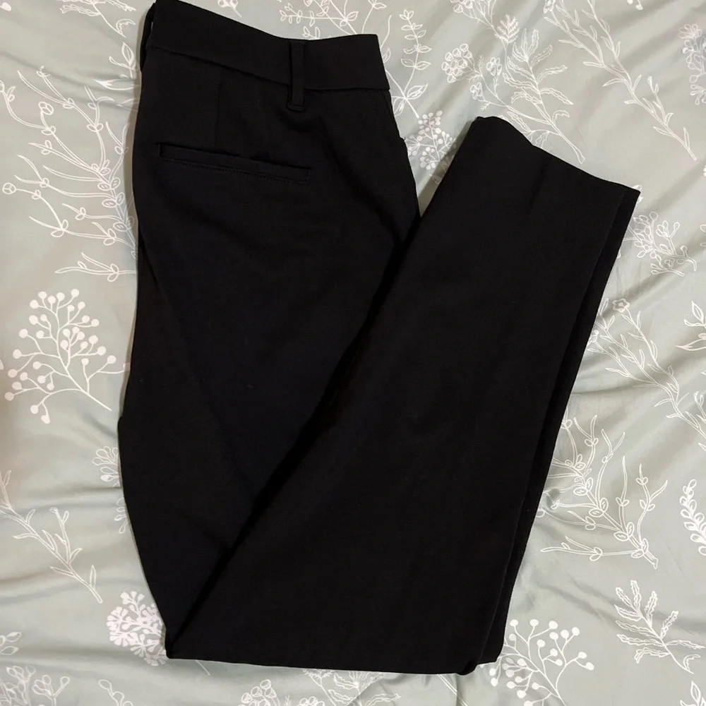 WHBM The Tapered Ankle Black Pants Size 2 - Picture 4 of 8